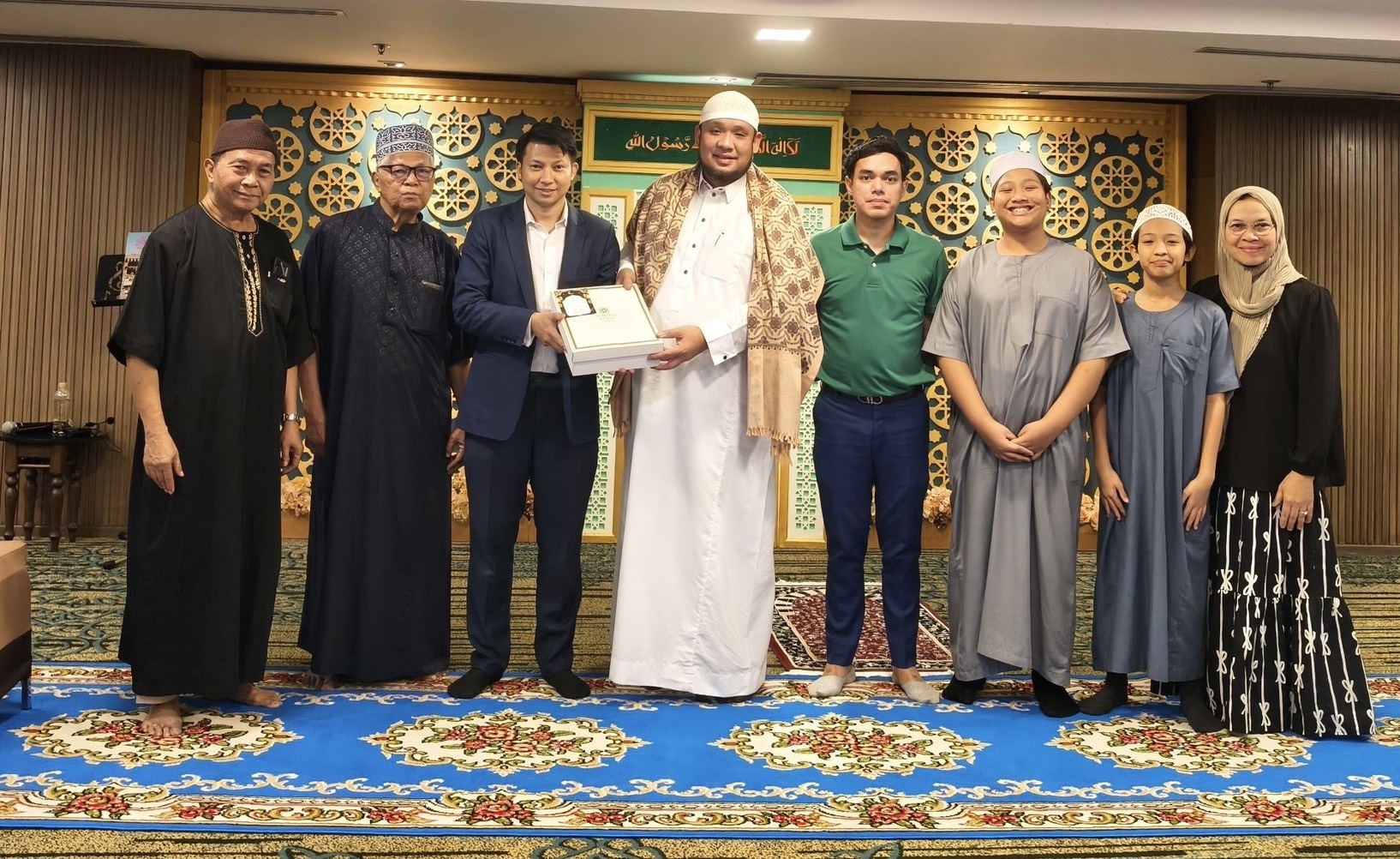 Imam : Abdul Nazir Korphithak